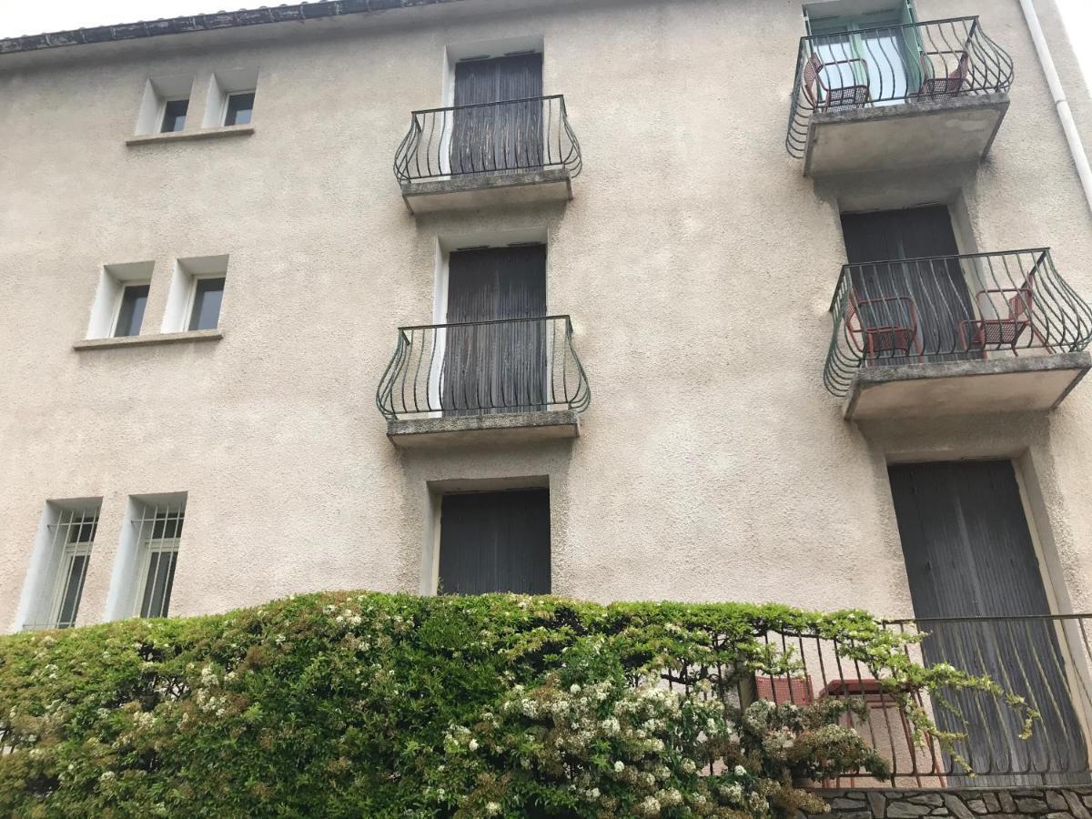 Hébergements à La Rive, Accueil Ouvert Tous Les Jours Jusqu'à 20h00 Dernier Délai, Depuis 29 Ans ! Réserver Ici Svp ! Merci ! Aucun Règlement à Distance Accepté, Paiement Par Cb, Espèces, Chèque Ou Chèques-vacances Impérativement à La Remise Des Clef *