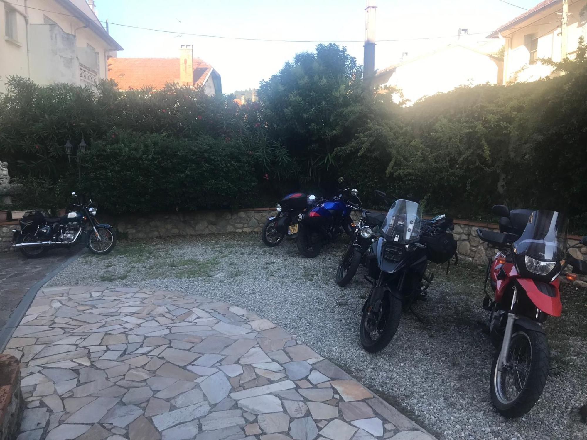 Hébergements à La Rive, Accueil Ouvert Tous Les Jours Jusqu'à 20h00 Dernier Délai, Depuis 29 Ans ! Réserver Ici Svp ! Merci ! Aucun Règlement à Distance Accepté, Paiement Par Cb, Espèces, Chèque Ou Chèques-vacances Impérativement à La Remise Des Clef *